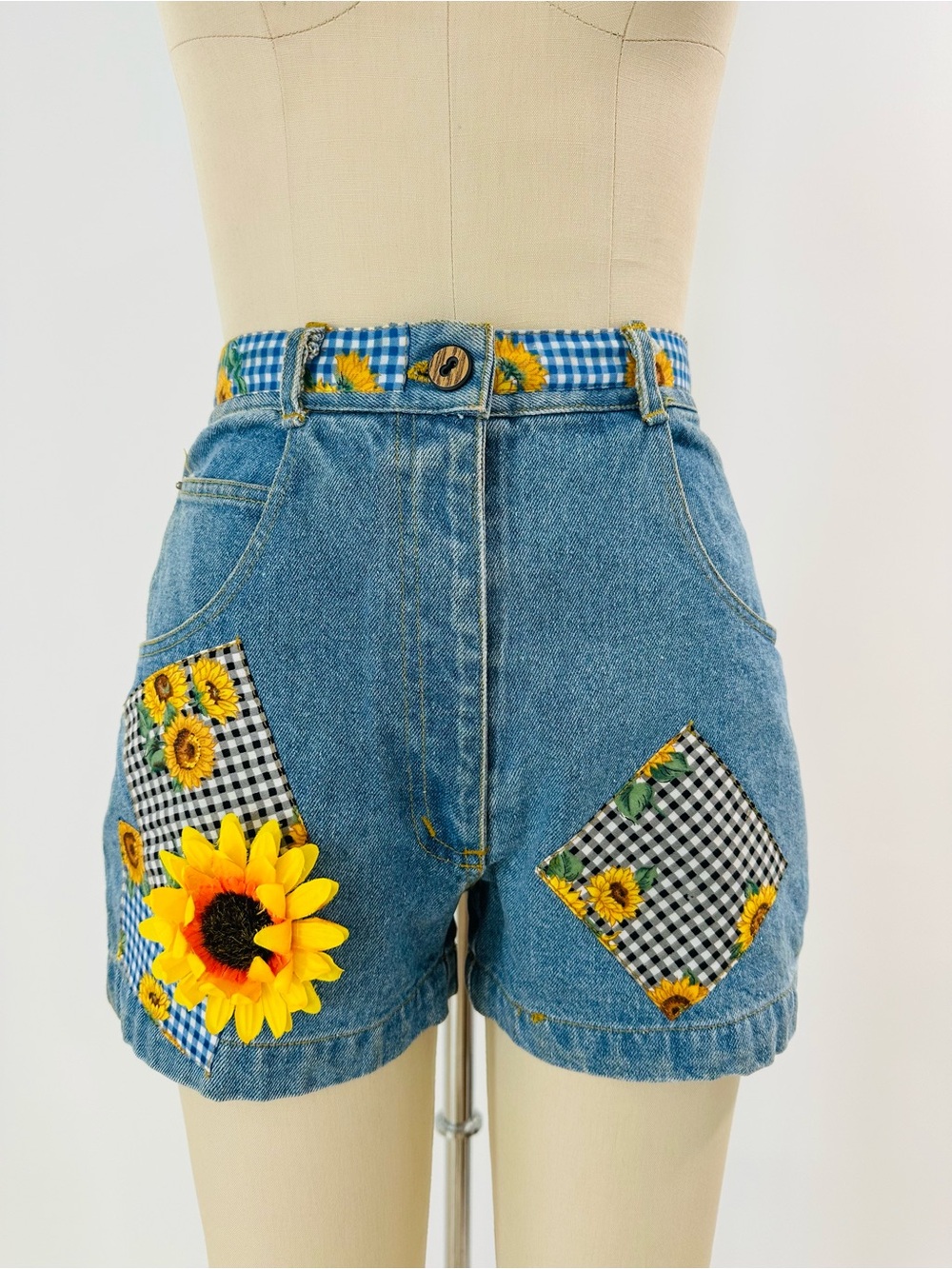 Vintage 90’s Sunflower Patch High-Waist Denim Shorts